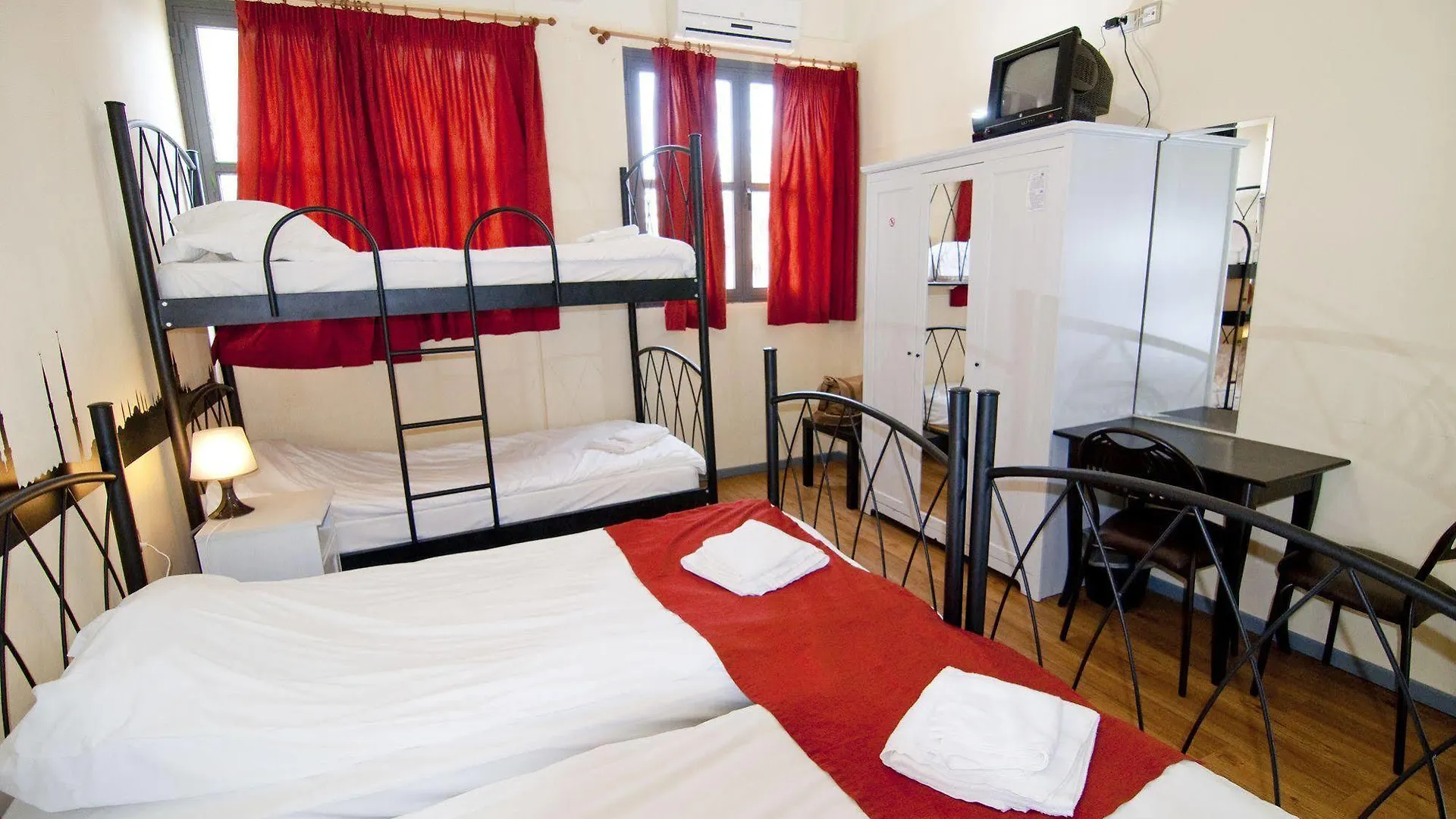 Rent Rooms Thessaloniki  Πανσιόν