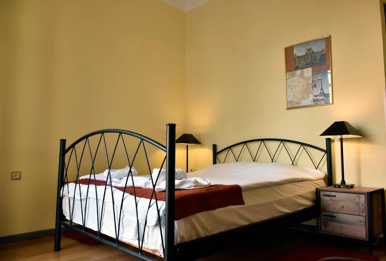Rent Rooms Thessaloniki  Πανσιόν