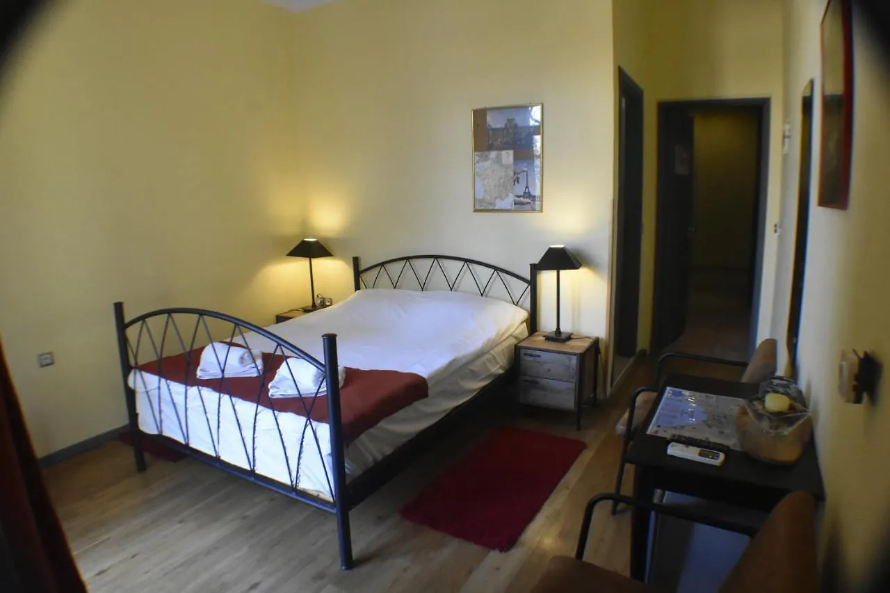 Rent Rooms Thessaloniki  3*,