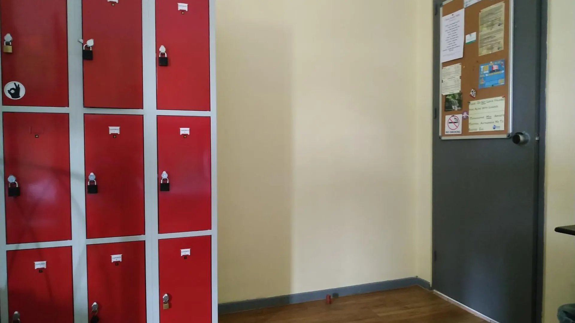 Rentrooms Thessaloníki Gæstehus